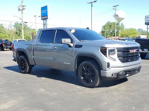 Used 2023 GMC Sierra 1500 Elevation AWD/4WD image 2