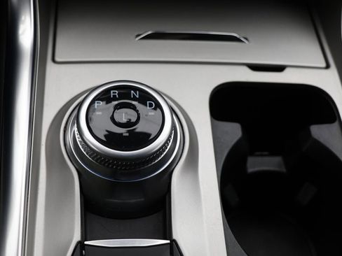 Used 2024 Ford Explorer XLT w/ Equipment Group 202A image 25