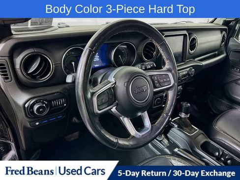 Used 2021 Jeep Wrangler Unlimited Sahara AWD/4WD image 13
