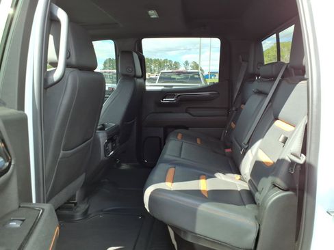 Used 2023 GMC Sierra 1500 AT4 w/ Technology Package image 22