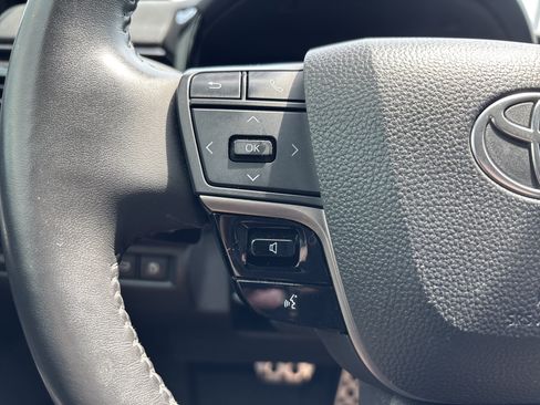 Used 2025 Toyota Camry XSE AWD/4WD image 17