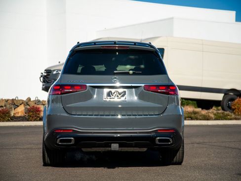 New 2026 Mercedes-Benz GLS 450 4MATIC image 4