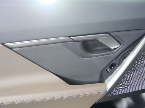 Used 2026 BMW 530i image 13