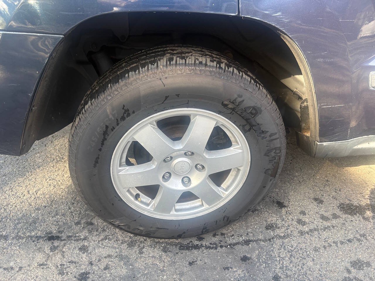 Used 2010 Jeep Grand Cherokee Laredo AWD/4WD image 6