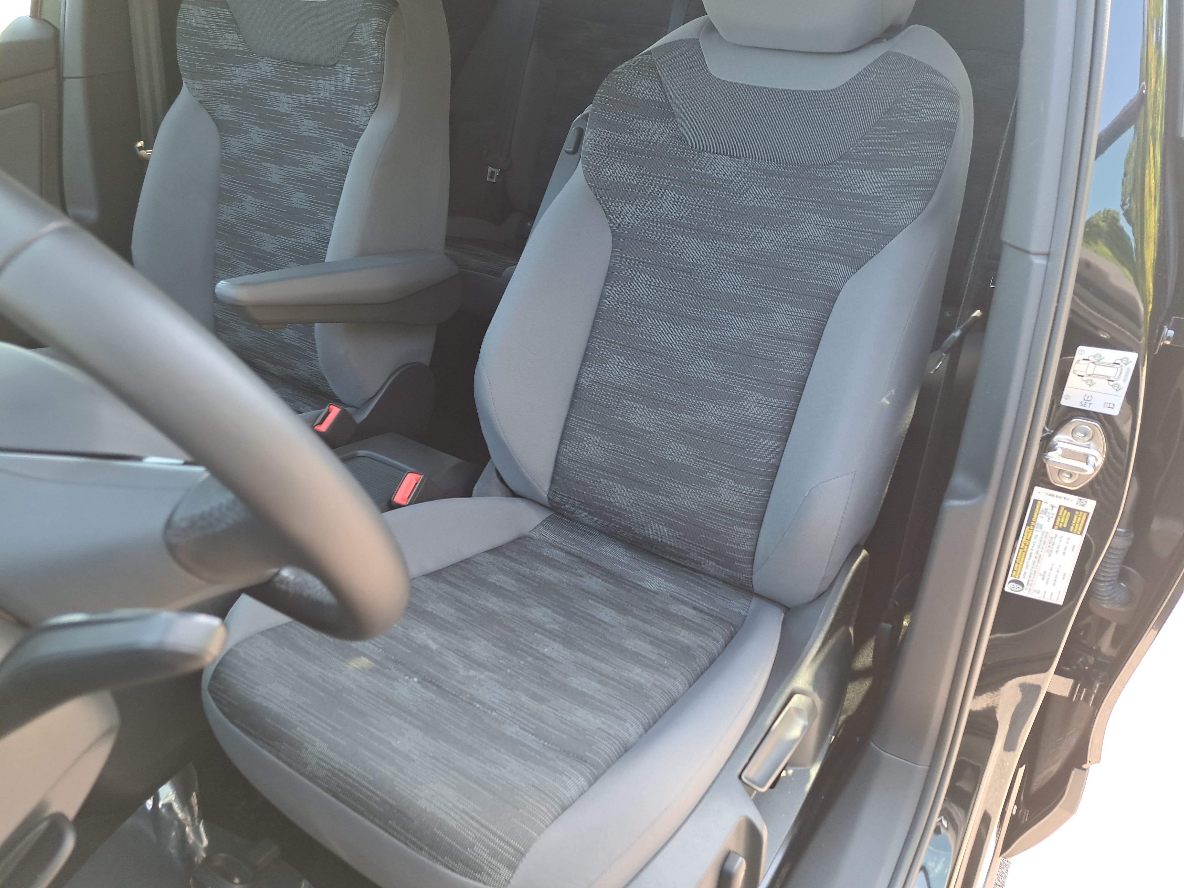 Used 2022 Volkswagen ID.4 Pro RWD image 15