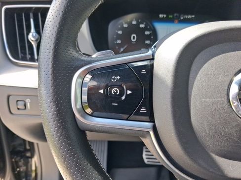 Used 2019 Volvo XC60 T5 R-Design w/ Protection Package Premier AWD/4WD image 19