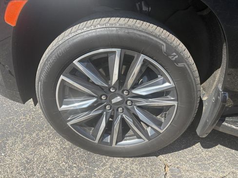 Used 2023 Cadillac Escalade ESV Sport w/ Touring Package image 8