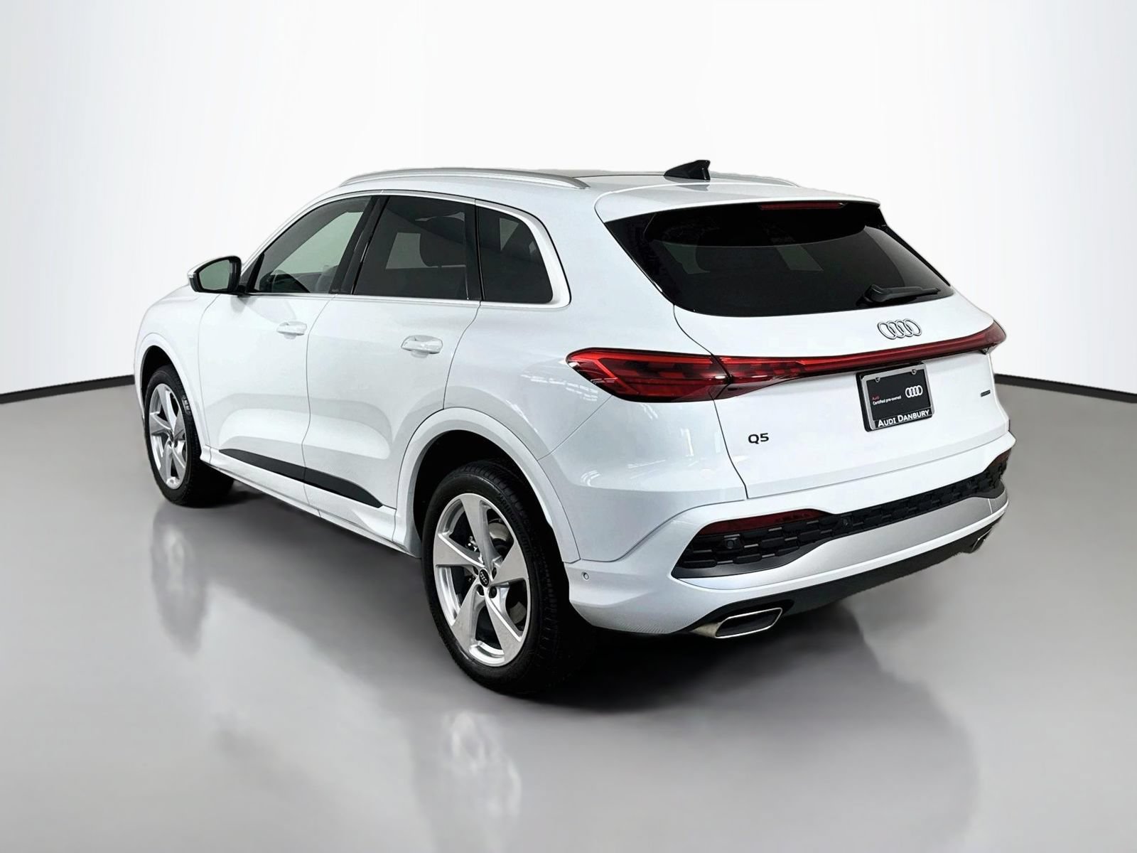 Certified 2025 Audi Q5 Premium w/ Premium Plus AWD/4WD image 3