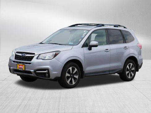 Used 2017 Subaru Forester 2.5i Limited w/ Protection Package #2 AWD/4WD image 3
