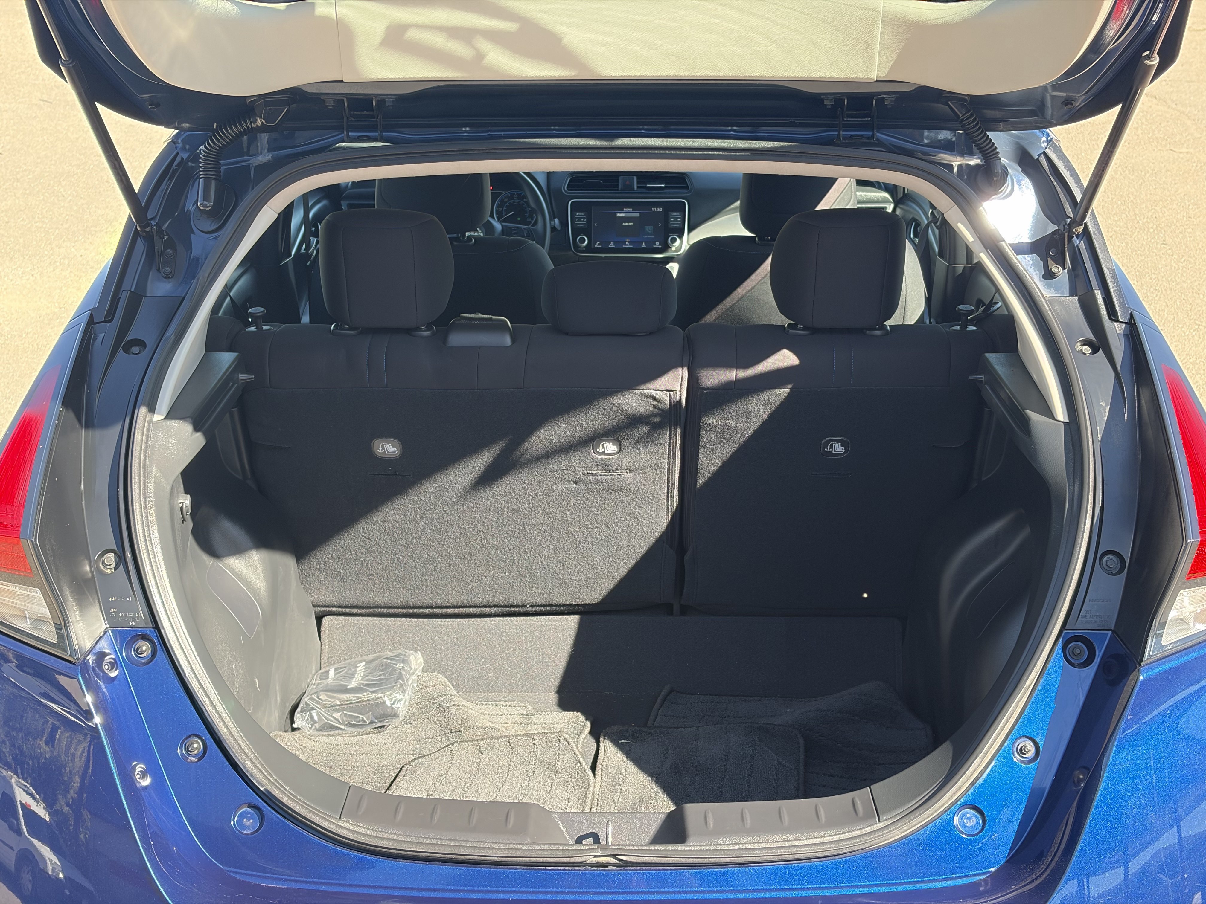 Used 2025 Nissan Leaf S FWD image 23