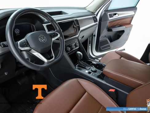 Used 2023 Volkswagen Atlas SE w/ Panoramic Sunroof Package AWD/4WD image 19
