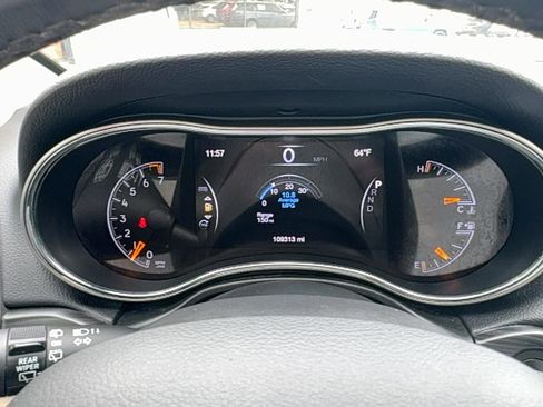 Used 2020 Jeep Grand Cherokee Limited w/ Luxury Group II image 28