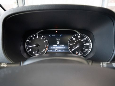 Used 2024 Nissan Frontier SL w/ Technology Package image 16