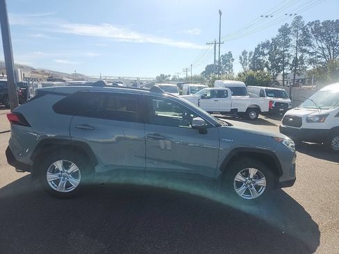 Used 2021 Toyota RAV4 XLE w/ Convenience Package AWD/4WD image 17