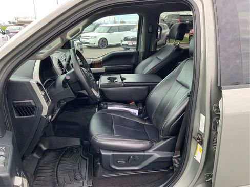 Used 2020 Ford F150 Lariat w/ Trailer Tow Package image 9