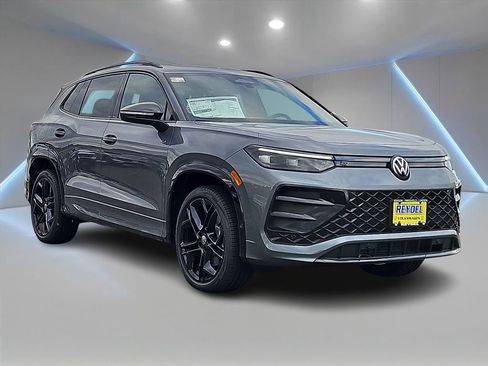 New 2026 Volkswagen Tiguan SE R-Line AWD/4WD image 3