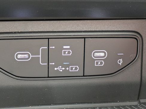 Certified 2026 Kia Sportage SX FWD image 28