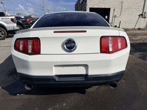 Used 2010 Ford Mustang GT RWD image 6