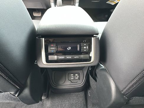 New 2026 Subaru Ascent Premium image 25