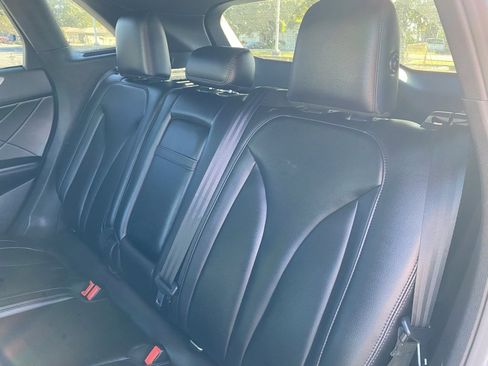 Used 2019 Lincoln MKC Premiere image 29