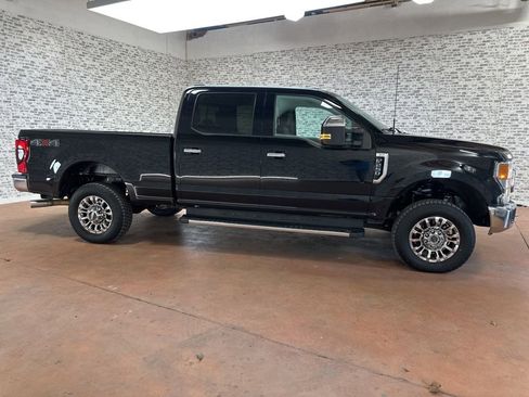 Used 2022 Ford F250 XLT w/ XLT Premium Package image 8