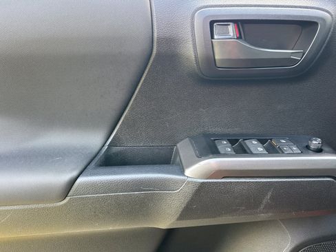 Used 2023 Toyota Tacoma TRD Pro AWD/4WD image 10