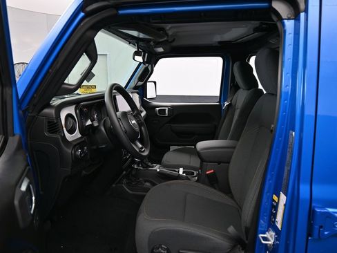 New 2026 Jeep Gladiator Sport image 11