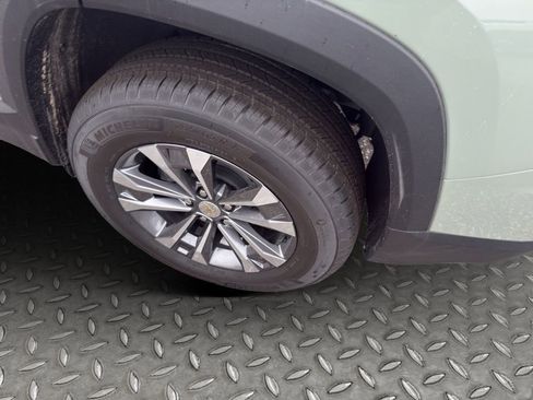 New 2026 Chevrolet Equinox LT image 24