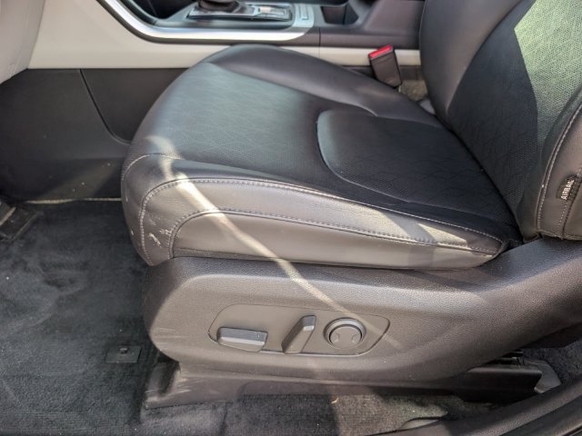 Used 2022 Kia Carnival LX FWD image 10