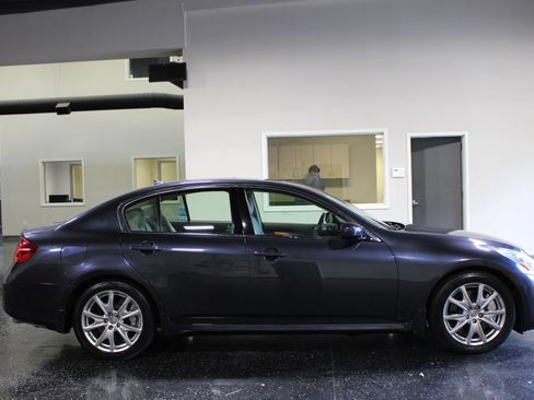 Used 2012 INFINITI G37 Journey w/ Premium Pkg RWD image 2