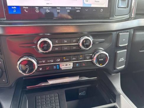 Used 2024 Ford F350 Lariat w/ Lariat Ultimate Package AWD/4WD image 22