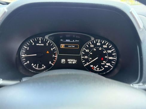 Used 2015 Nissan Pathfinder SV w/ Cargo Package FWD image 28