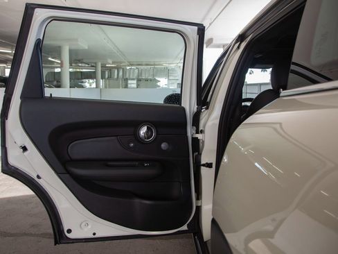 Used 2017 MINI Cooper Clubman image 15