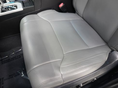 Used 2014 Toyota Tundra SR5 w/ SR5 Upgrade Package AWD/4WD image 14
