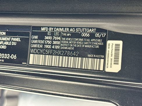 Used 2017 Mercedes-Benz G 550 Squared image 34