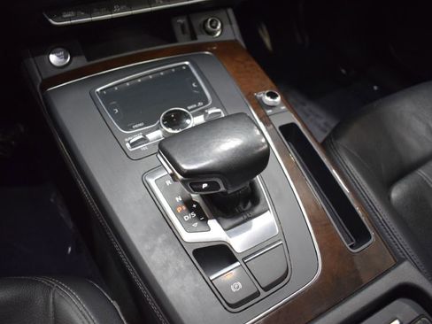 Used 2019 Audi Q5 2.0T Premium Plus image 21