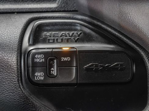 Used 2022 RAM 2500 Big Horn AWD/4WD image 28
