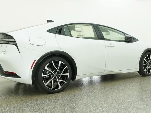 New 2026 Toyota Prius Plug-In Hybrid FWD image 25