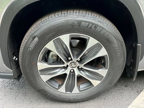 Used 2026 Toyota Highlander XLE AWD/4WD image 26
