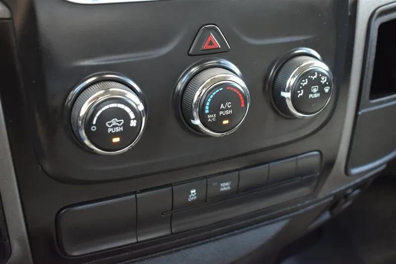 Used 2019 RAM 1500 Tradesman w/ Tradesman SXT Package AWD/4WD image 27
