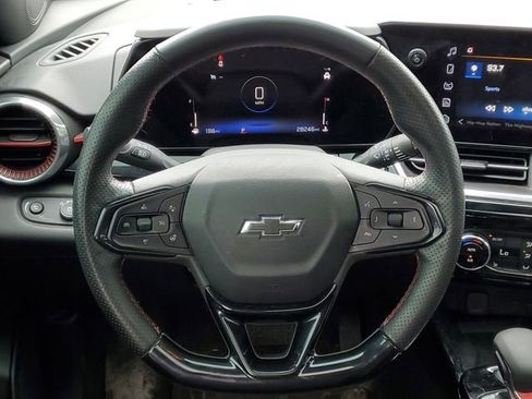 Used 2024 Chevrolet Trax RS w/ Sunroof Package FWD image 29