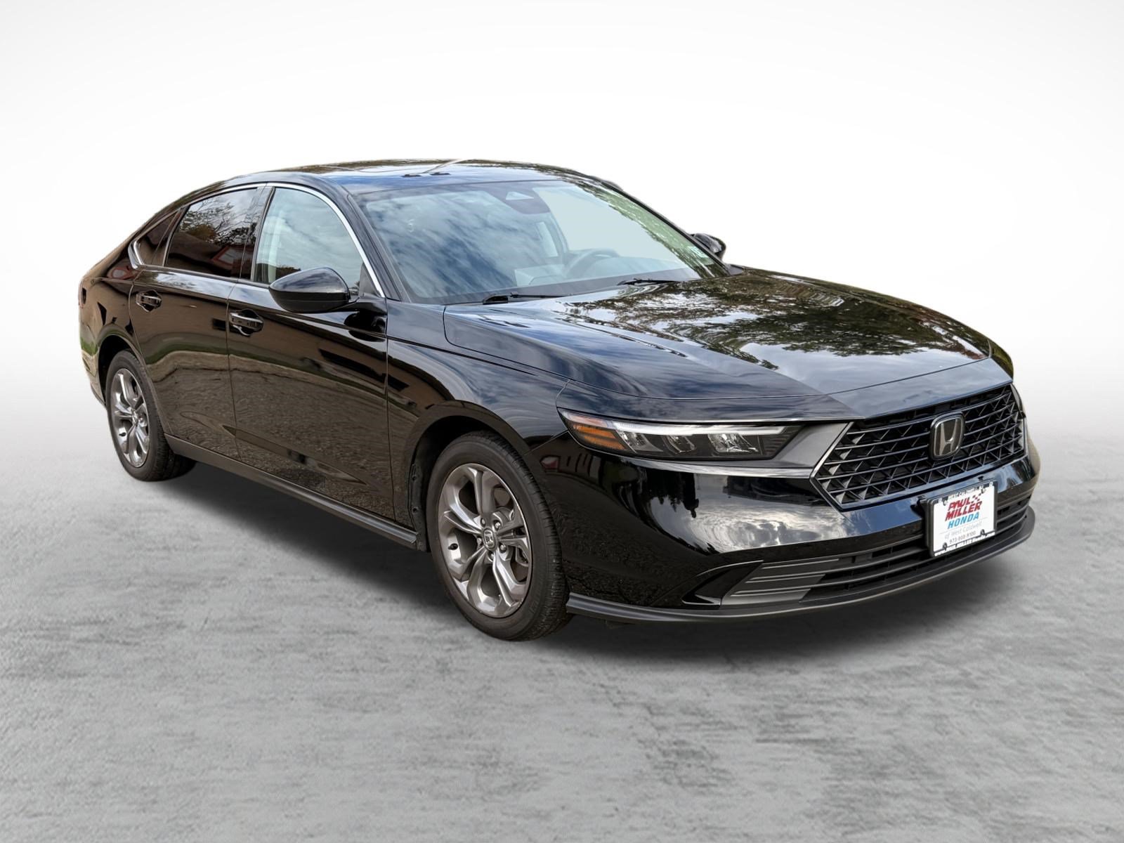 Certified 2024 Honda Accord EX image 3