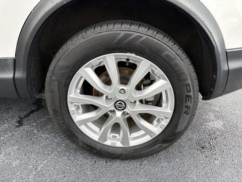 Used 2021 Nissan Rogue Sport S FWD image 17