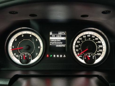 Used 2017 RAM 1500 Classic SLT RWD image 11