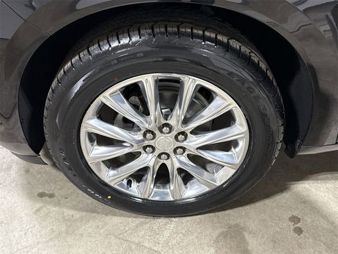 Used 2018 Buick Enclave Premium w/ Experience Buick Package image 27
