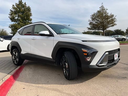 Used 2025 Hyundai Kona SEL image 5