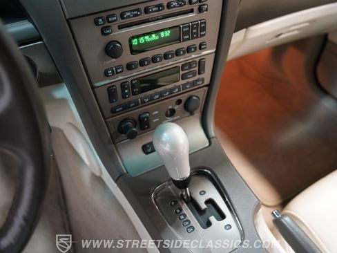 Used 2005 Ford Thunderbird 50th Anniversary RWD image 34