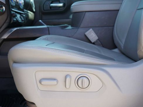 Used 2019 GMC Sierra 1500 SLT RWD image 18