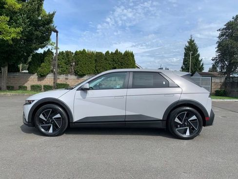 New 2026 Hyundai Ioniq 5 SE AWD/4WD image 2