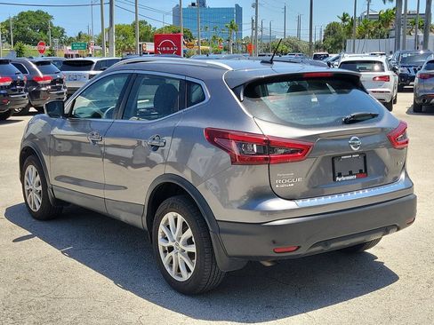 Certified 2020 Nissan Rogue Sport SV FWD image 5